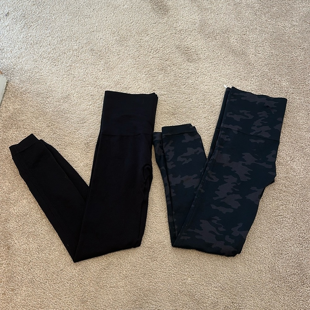 *BUNDLE* 2 Pairs of SPANX leggings